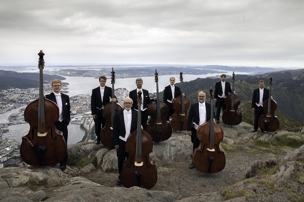 Kontrabassgruppa På Ulriken Med Utsikt Over Bergen. Foto Oddleiv Apneseth 1000Px